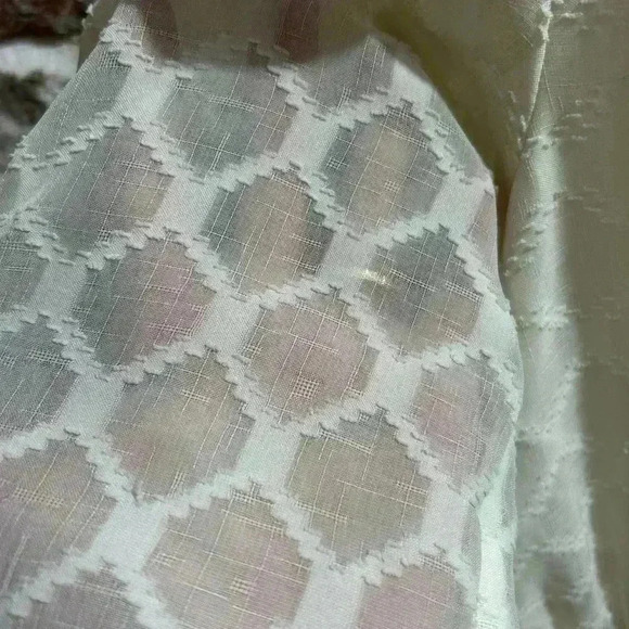 Elizabeth and James long sleeves, v neck peplum blouse in cream. Size Small. - Picture 6 of 9